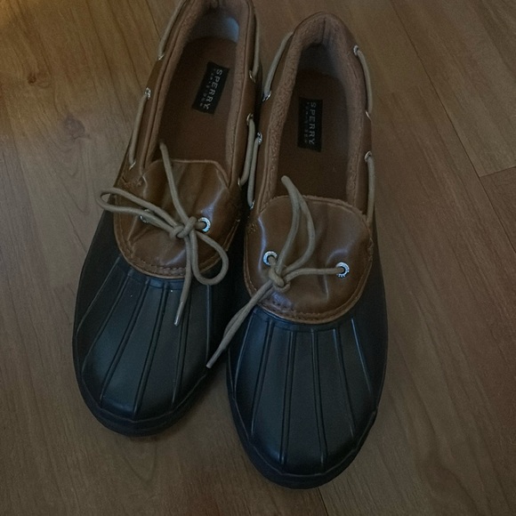 sperry rain shoes